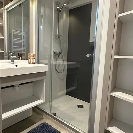 Camping En Bord De *